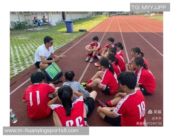 足球位置图解析与战术运用探讨助你提升比赛理解与战术素养